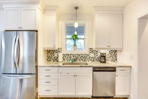 Kitchen | Stove/Oven | Microwave