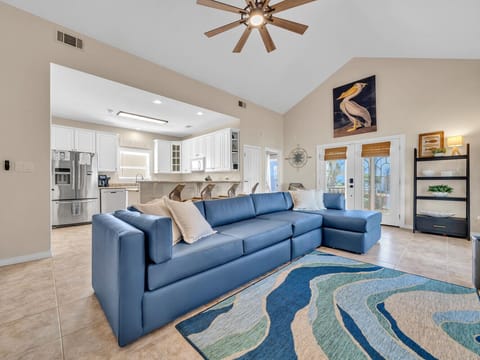 Living/Kitchen Area