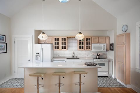 Main House Kitchen/Bar