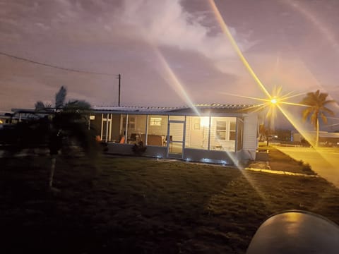 Hang out in lanai and catch a sunset