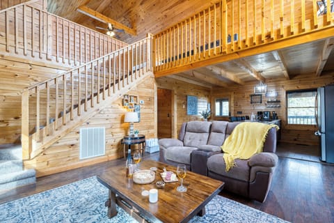 Open layout concept offers seamless transitions from the living area to the dining room/kitchen.