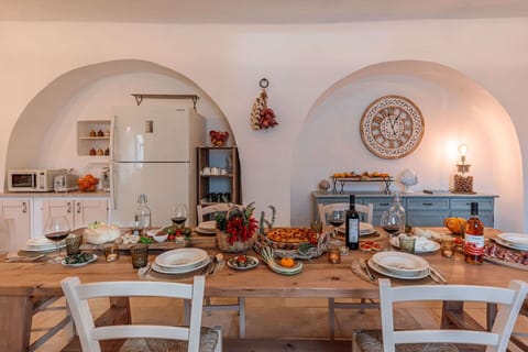 Dining Room, Food, Kitchen, Scenic View, Spring