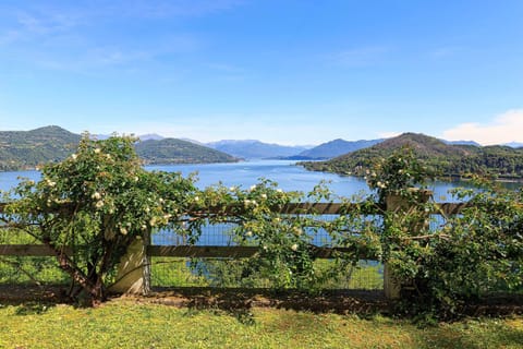 Villa La Rocca - Arona, Lake Maggiore - NORTHITALY VILLAS Vacation rental