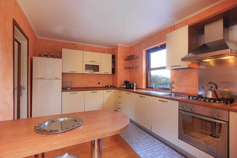 Villa La Rocca - Arona, Lake Maggiore - by NORTHITALY VILLAS vacation rentals