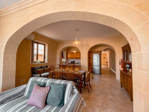 Living and Dining Area (2)