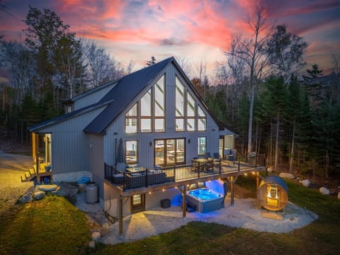 Welcome to Sunday Basecamp! Where luxury meets fun and where your crew will thank you! 