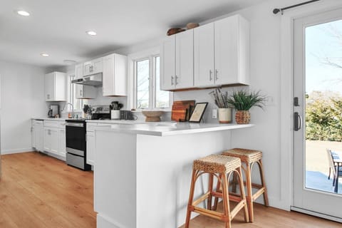 Indoors, Kitchen, Bar Stool, Furniture, Kitchen Island