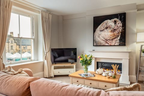 Piggy in the Middle Sitting Area - StayCotswold