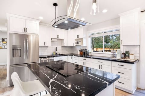 Here is the fully equipped kitchen. It's for you, chef!