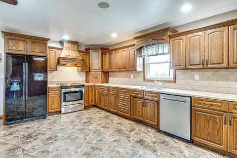 Kitchen | 1st Floor | Cooking Basics | Drip Coffee Maker | Microwave | Crockpot