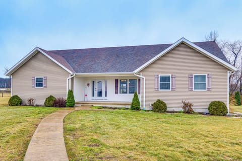 Odon Vacation Rental | 4BR | 3BA | 2,560 Sq Ft | 3 Steps to Enter