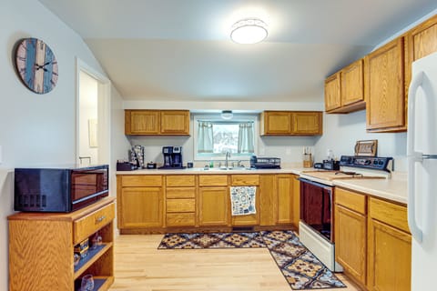 Kitchen | 1st Floor | Keurig Coffee Maker | Wine Glasses | Cooking Basics