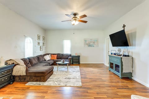 Trenton Vacation Rental | 2BR | 2BA | Steps Required | 1,326 Sq Ft