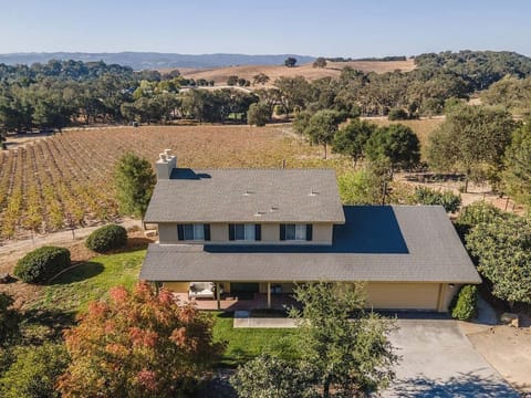 The Hive Vista with vineyard views