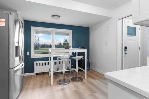 Breakfast Nook with View