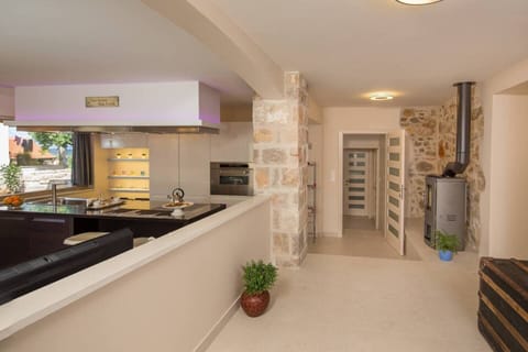  Entrance hall into Villa