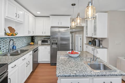 Kitchen with regular-sized sink + prep sink for added convenience