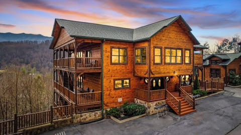 Welcome to Gatlinburg Mansion!