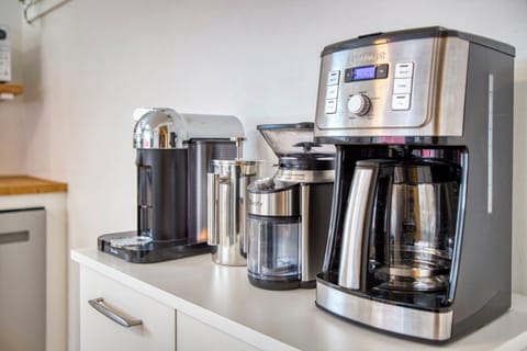 Wake up to several ways to make your fresh coffee!