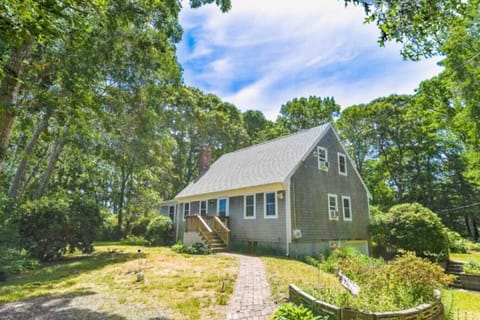 Welcome to Wiley Point! Our charming Cape Cod home features 5 bedrooms, a back patio, grill, outdoor shower, and is just minutes from beaches and local attractions.