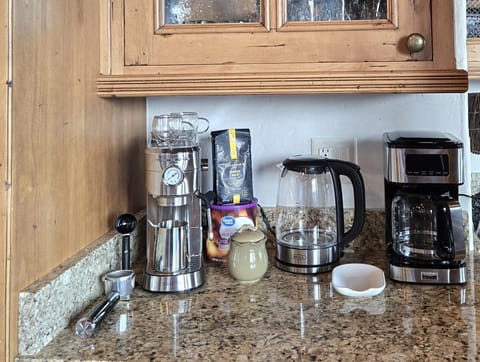 Coffee bar with drip coffee maker and espresso machine