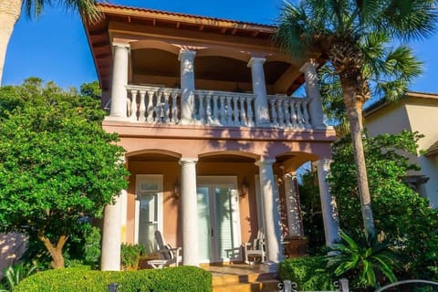 Lovely design and wonderful decorating make this truly a break which is needed!