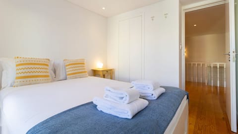 Indulge in the ultimate comfort of our bedroom, with an amazing mattress and pillows. The room also has access to a spacious balcony. #modern #bright