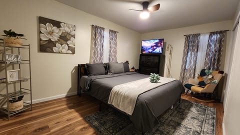 King bed with smart tv 