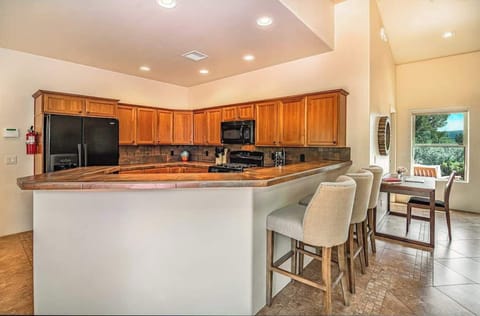 Extra dining at the bar