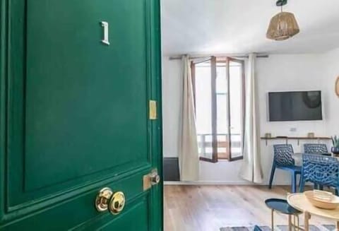Entrée au logement
