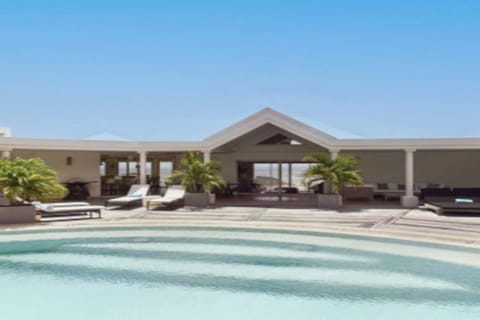 2- Villa Arrow Marine house and pool