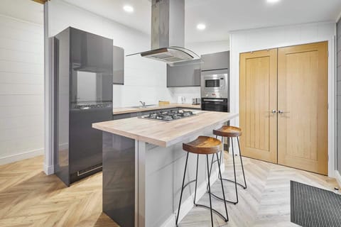 Alder Spa Lodge, Low Gate - Host & Stay