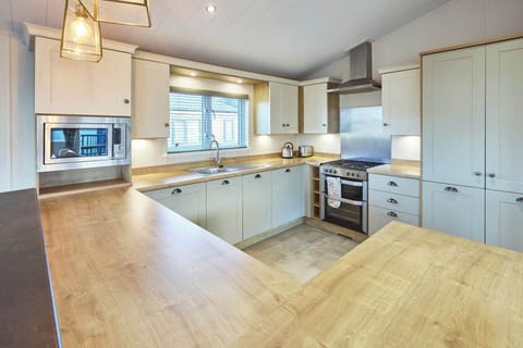 Portland 2, Low Gate - Host & Stay