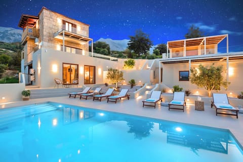 Soluna Villa | HotelPraxis Group