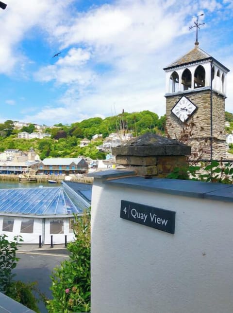 Entrance to courtyard