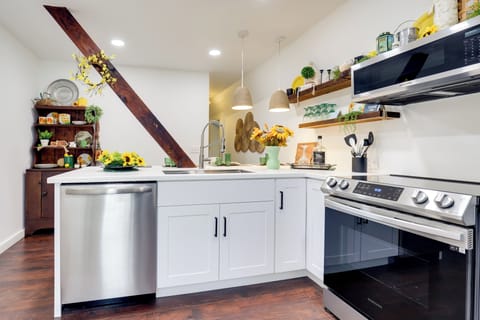 Kitchen | Central A/C & Heating | Keurig Coffee Maker