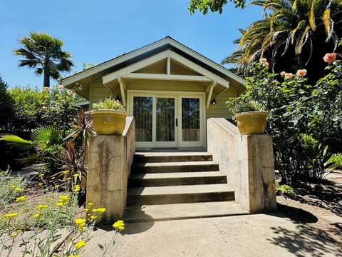 Welcome to Myrtledale Bungalow!