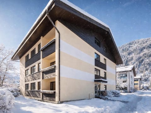 Holiday Home Exterior [winter]