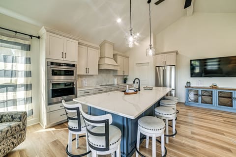 Kitchen | Keurig Coffee Maker | Cooking Basics | Dishwasher | 1st Floor