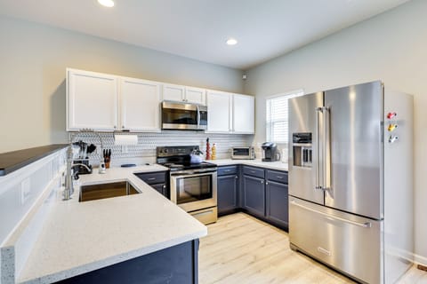 Kitchen | Air Fryer | Slow Cooker | 2nd Floor