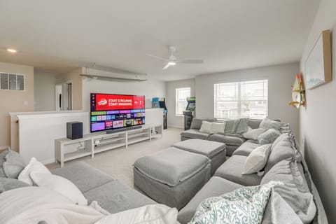 Loft | 2nd Floor | Smart TV | 2 Arcade Machines