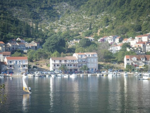 Bradley apartmants Racisce