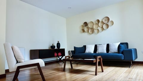 Living Area (1)