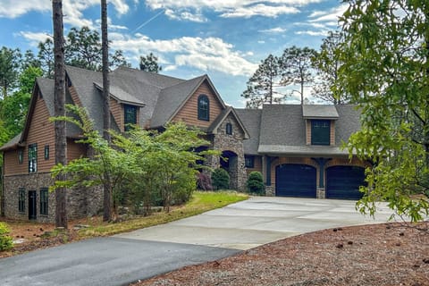 Southern Pines Vacation Rental | 4BR | 4.5BA | 3,832 Sq Ft | 2 Steps Required