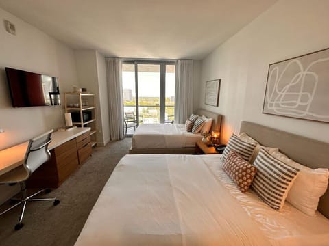 Studio with two beds size queen