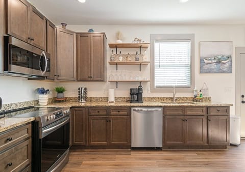 Take advantage of the spacious kitchen to prepare a home cooked meal !