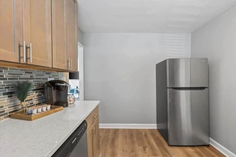 61563-270804-v-u5HFCiDbfWJAV5ZhUcZOHCDSaDXQDYyF6--VevI6Vc-66404e084983b