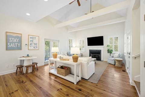 Welcome to 4013 Bridle Trail!