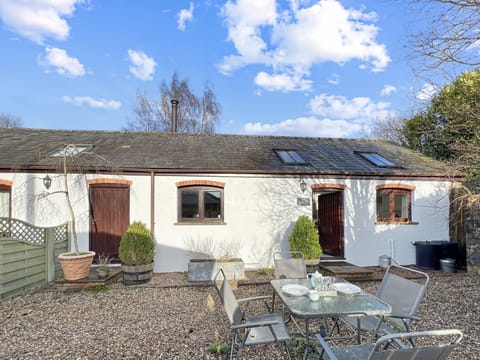 The Old Stables, Waterrow