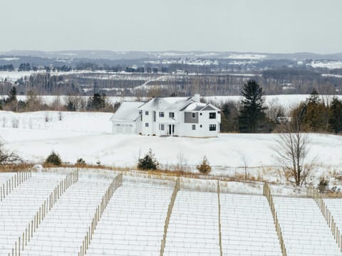 The Yuba Farmhouse - a brand new build by The Royal Stag Properties in Williamsburg's Yuba Vineyards. 